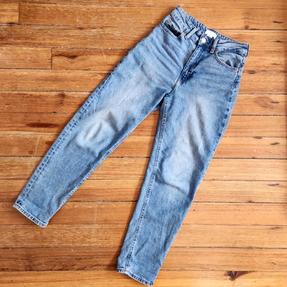 H&M Medium Wash Blue Denim Mom Jeans